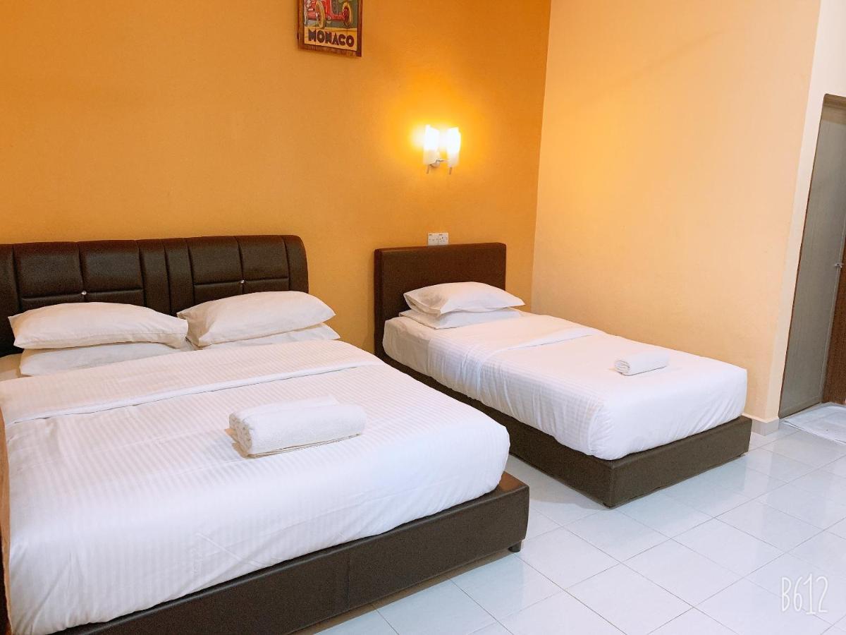 Dhania Cenang Beach Motel Pantai Cenang  Exterior photo