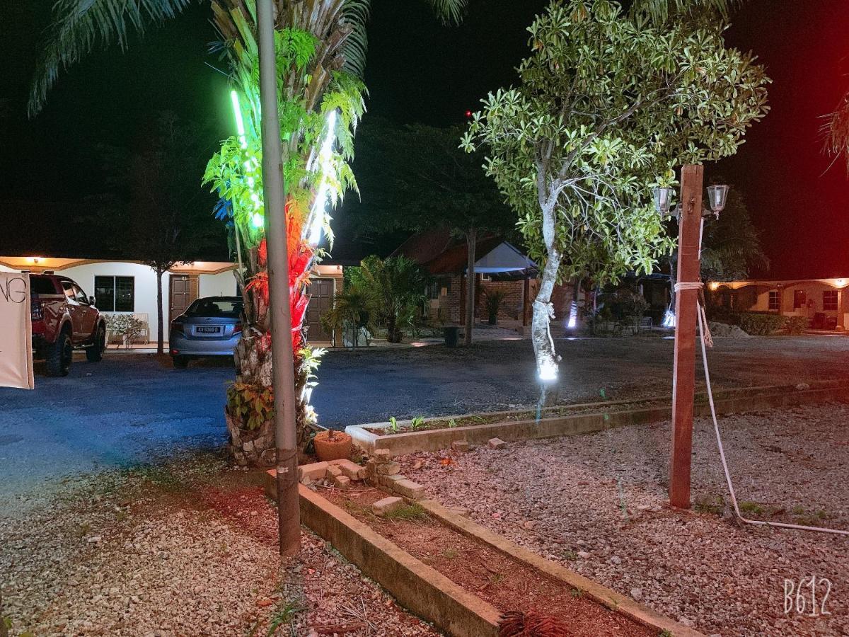 Dhania Cenang Beach Motel Pantai Cenang  Exterior photo