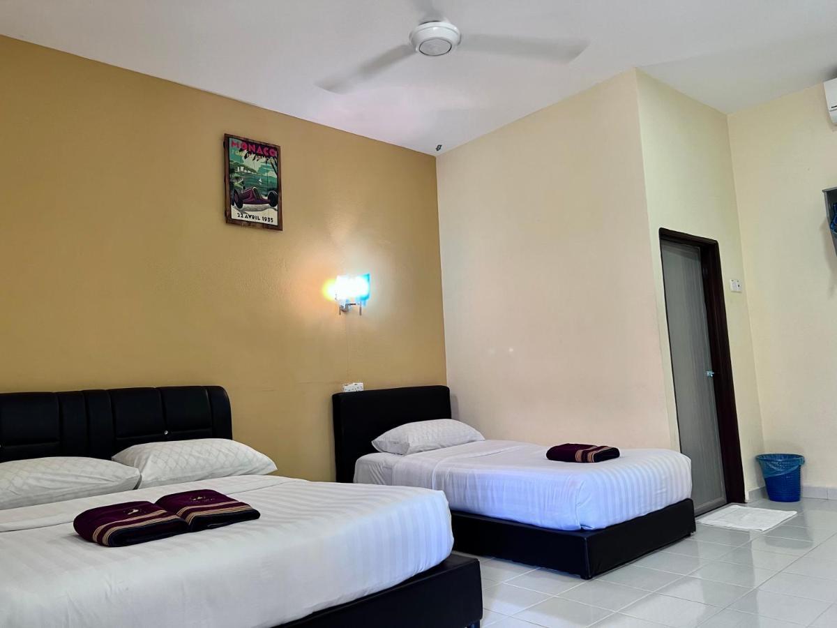 Dhania Cenang Beach Motel Pantai Cenang  Exterior photo