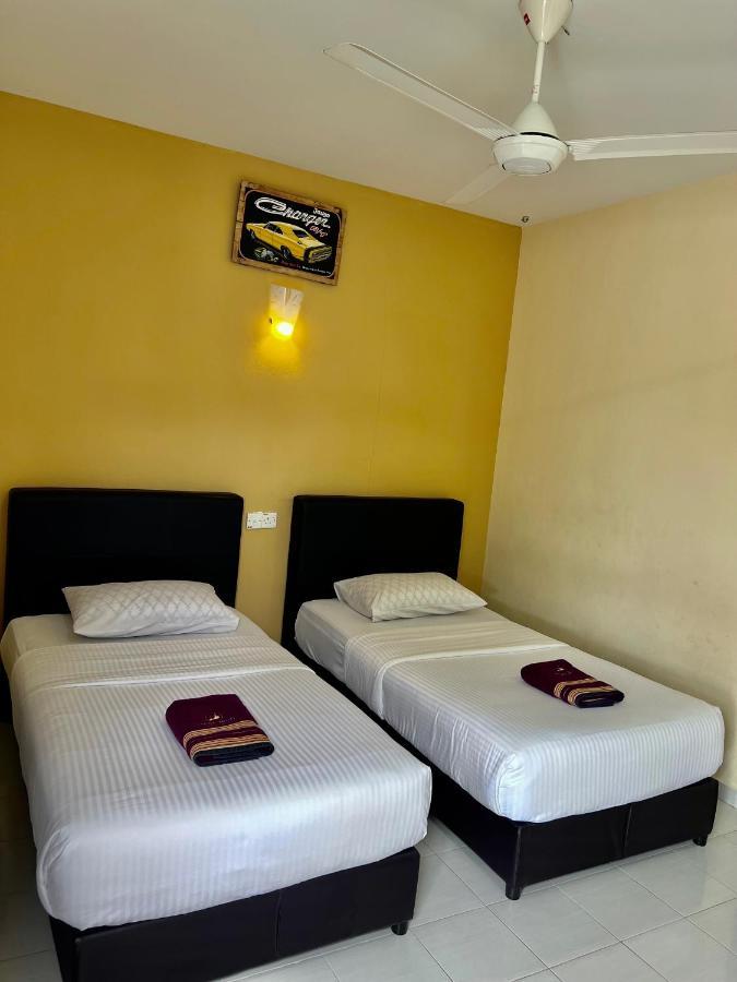 Dhania Cenang Beach Motel Pantai Cenang  Exterior photo
