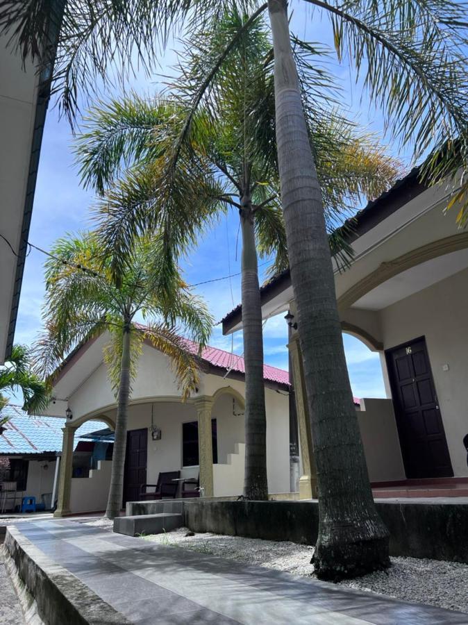 Dhania Cenang Beach Motel Pantai Cenang  Exterior photo