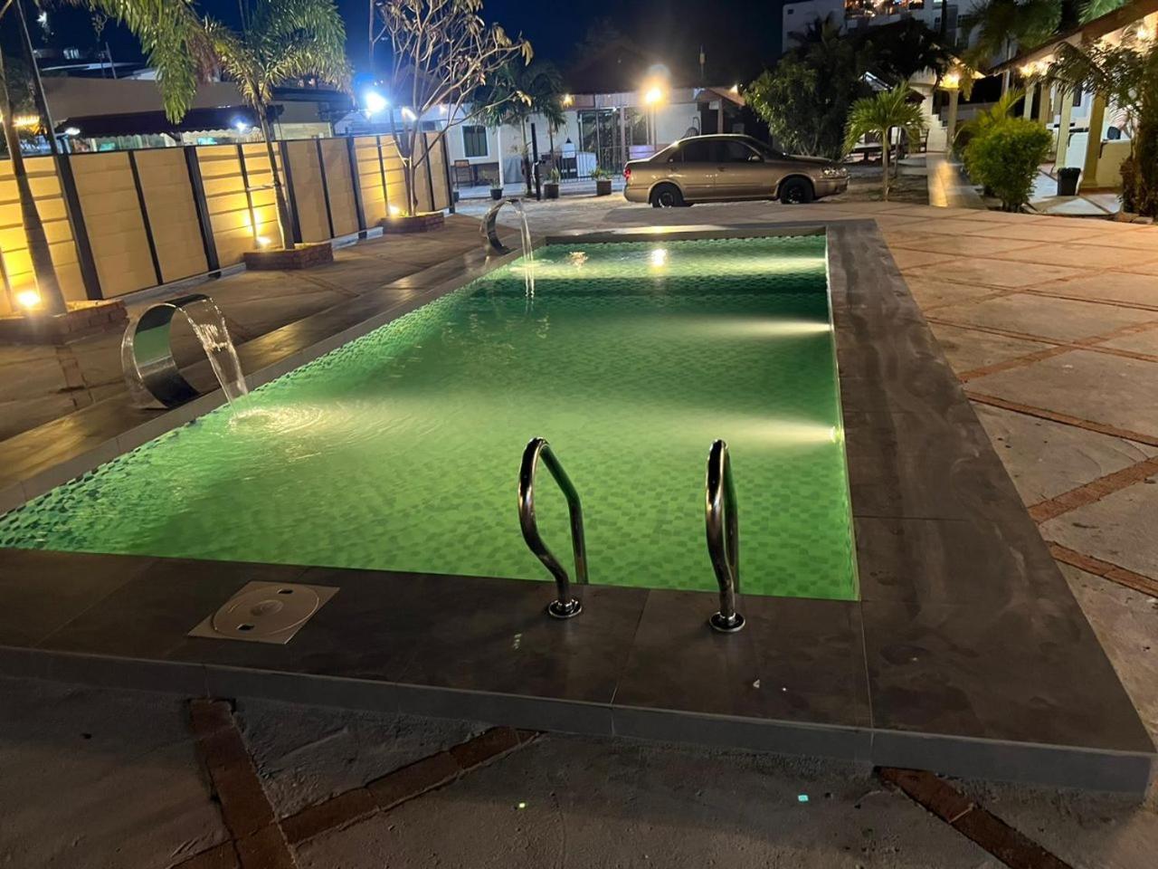Dhania Cenang Beach Motel Pantai Cenang  Exterior photo