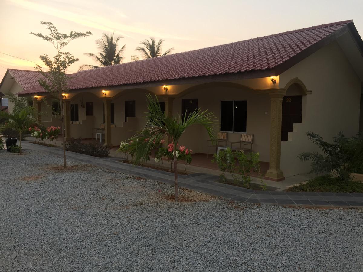 Dhania Cenang Beach Motel Pantai Cenang  Exterior photo