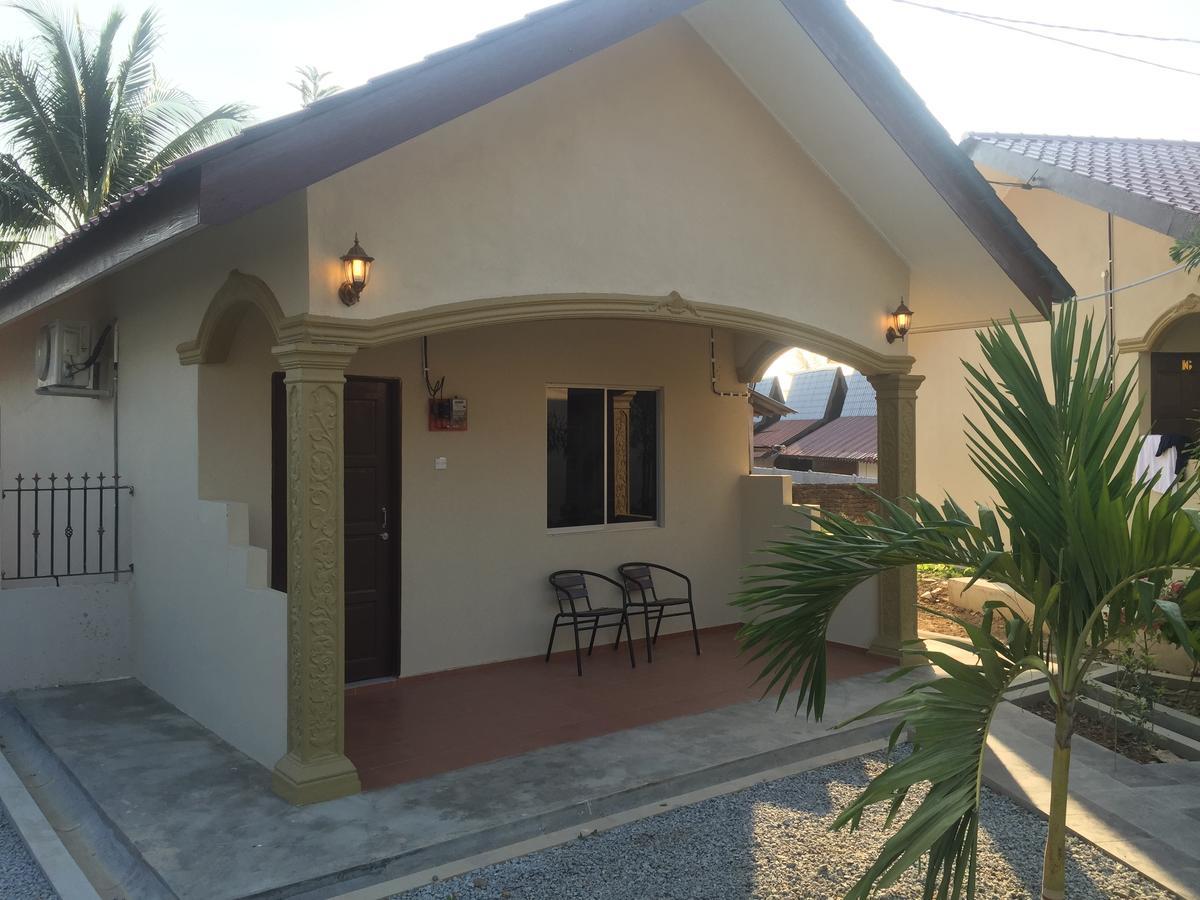 Dhania Cenang Beach Motel Pantai Cenang  Exterior photo